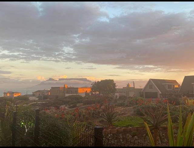 2 BEDROOM PROPERTY TO RENT IN BLOUBERGSTRAND